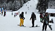 České hory hlásí začátkem jarních prázdnin přibývající sníh a německé lyžaře