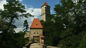 Gotický hrad Zvíkov je ideálním výletním cílem pro individuální turistiku