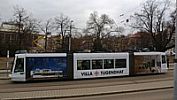 Tramvaj s motivem vily Tugendhat vyjela do ulic, zve k návštěvě architektonické perly