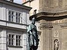 Socha Karla IV. - novogotický památník na Křížovnickém náměstí v Praze