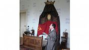 Do časů socialismu se o víkendu vrátí návštěvníci zámku Loučeň